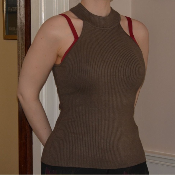 BNWOT Guess Shea ribbed mockneck sleeveless sweater Size M (dark olive) - Picture 1 of 5